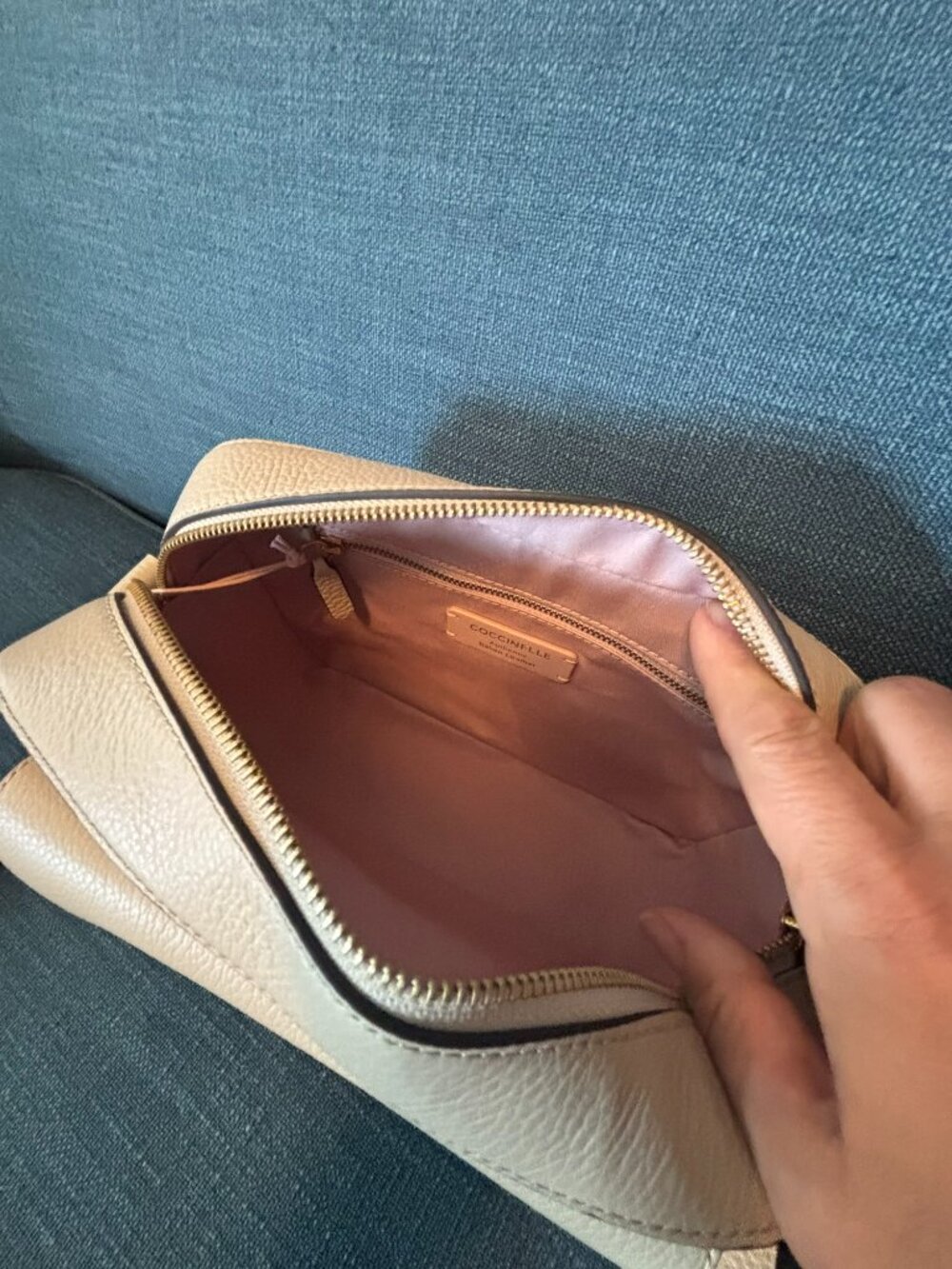 Coccinelle Beat Bag - Large (New with Tags) - Picture 10 of 11